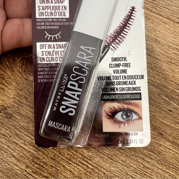 Maybelline Black Cherry #320 Mascara clump free New - Picture 6 of 6